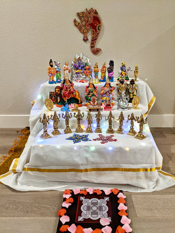 Dasavataram set - The Ten Incarnations of Lord Vishnu ( Ten brass statues)