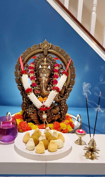 Abhaya Ganesh with Prabhavali (Antique)