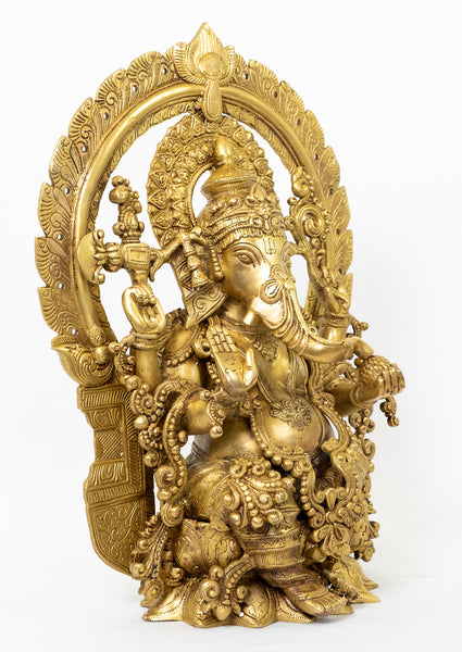 Abhaya Ganesh with Prabhavali (Yellow)
