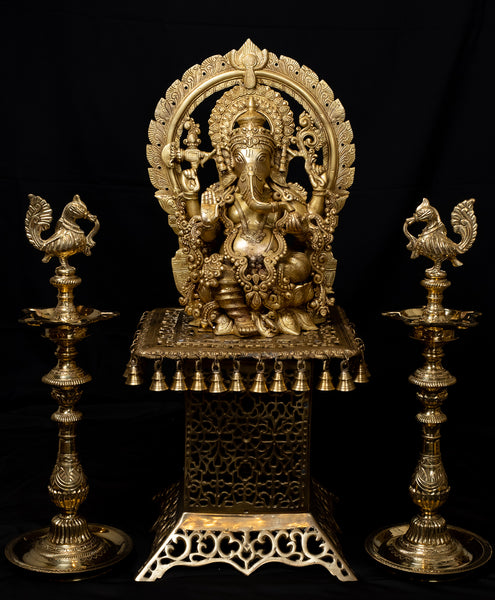 Abhaya Ganesh with Prabhavali (Yellow)