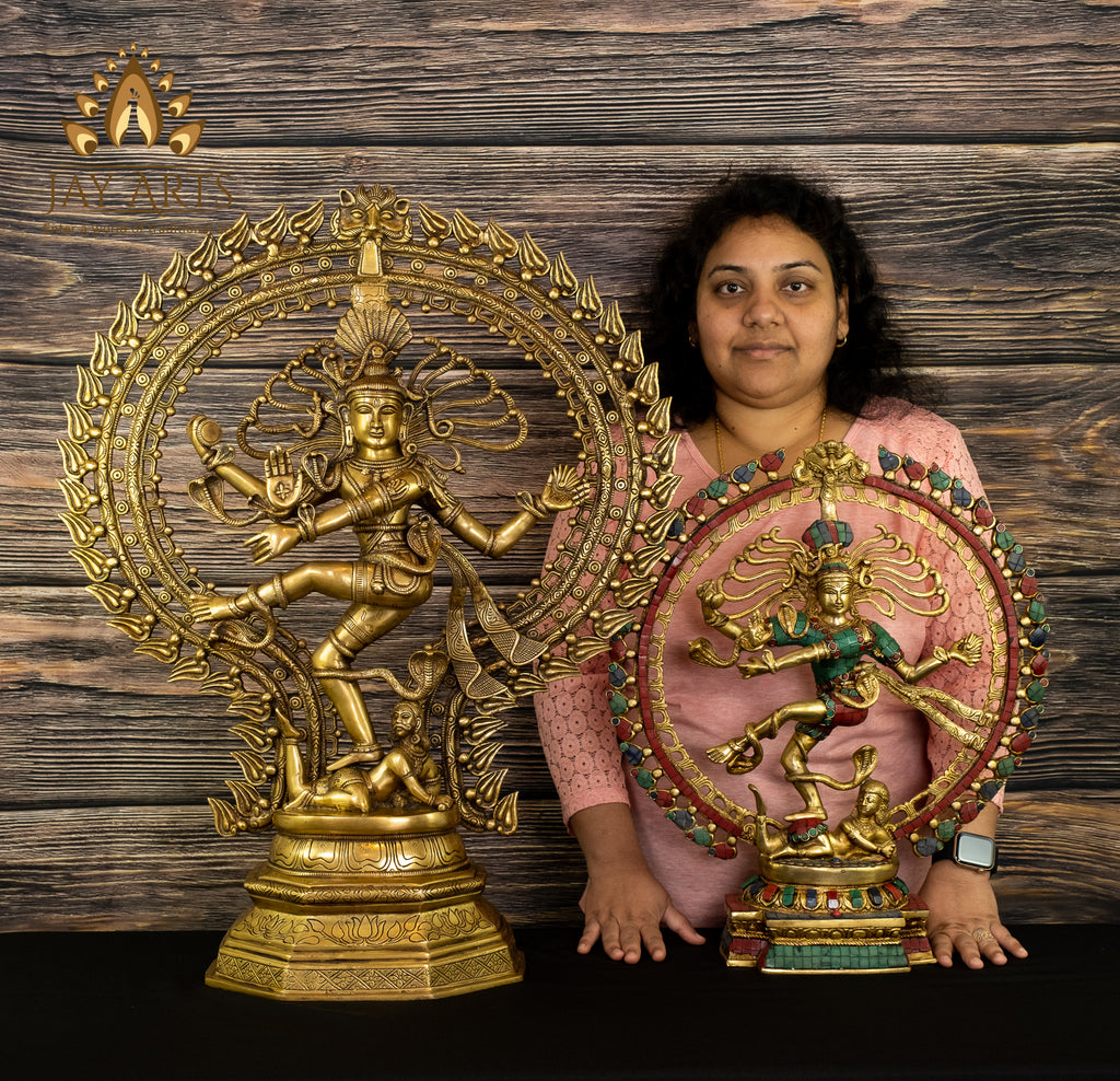 Exotic India Shiva, Le Nataraja en Ananda-tandava - Laiton - Sculpture Exotic India Shiva, Le Nataraja en Ananda-tandava - Laiton - Sculpture