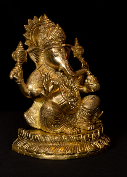 Ganapathi seated on a Full Bloomed Lotus