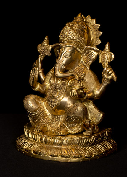 Ganapathi seated on a Full Bloomed Lotus
